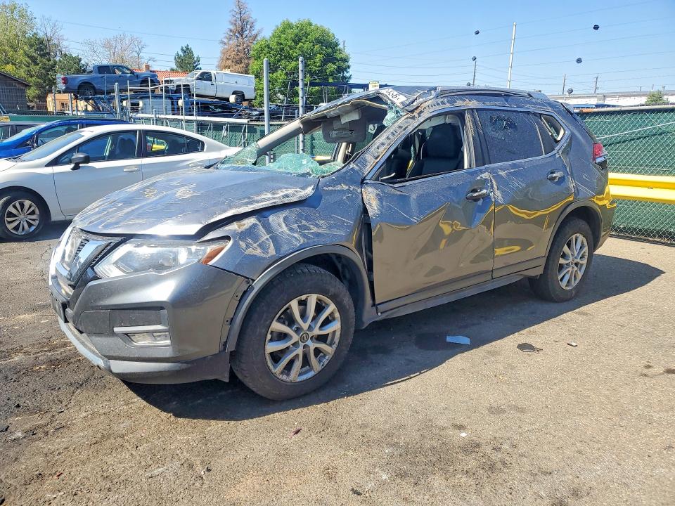 NISSAN ROUGE 2017 with VIN KNMAT2MV1HP617620 - Photo from auction