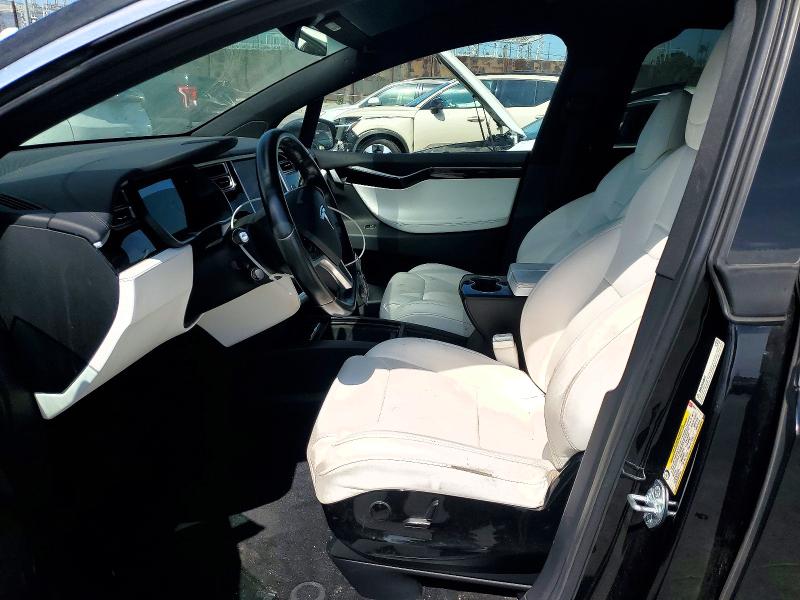 Photo 7 from auction – 2016 TESLA MODEL X with VIN 5YJXCBE25GF027167