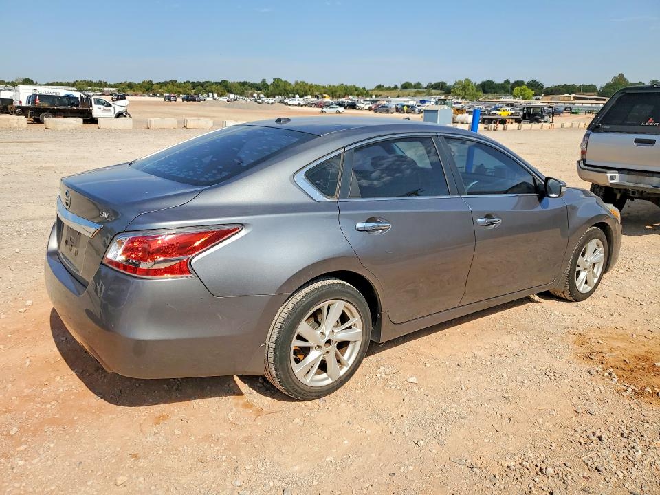 Photo 3 from auction – 2015 NISSAN ALTIMA with VIN 1N4AL3AP2FC463070