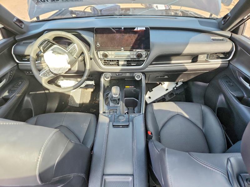 Снимка 8 от търг – 2026 TOYOTA GRAND HIGHLANDER HYBRID с VIN 5TDACAB59TS087912