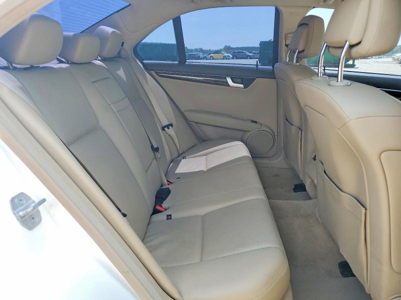 Photo 10 from auction – 2013 MERCEDES-BENZ C with VIN WDDGF4HB1DR246797
