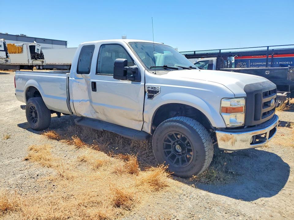 Photo 4 from auction – 2008 FORD F350 with VIN 1FTWX31R08EB13854