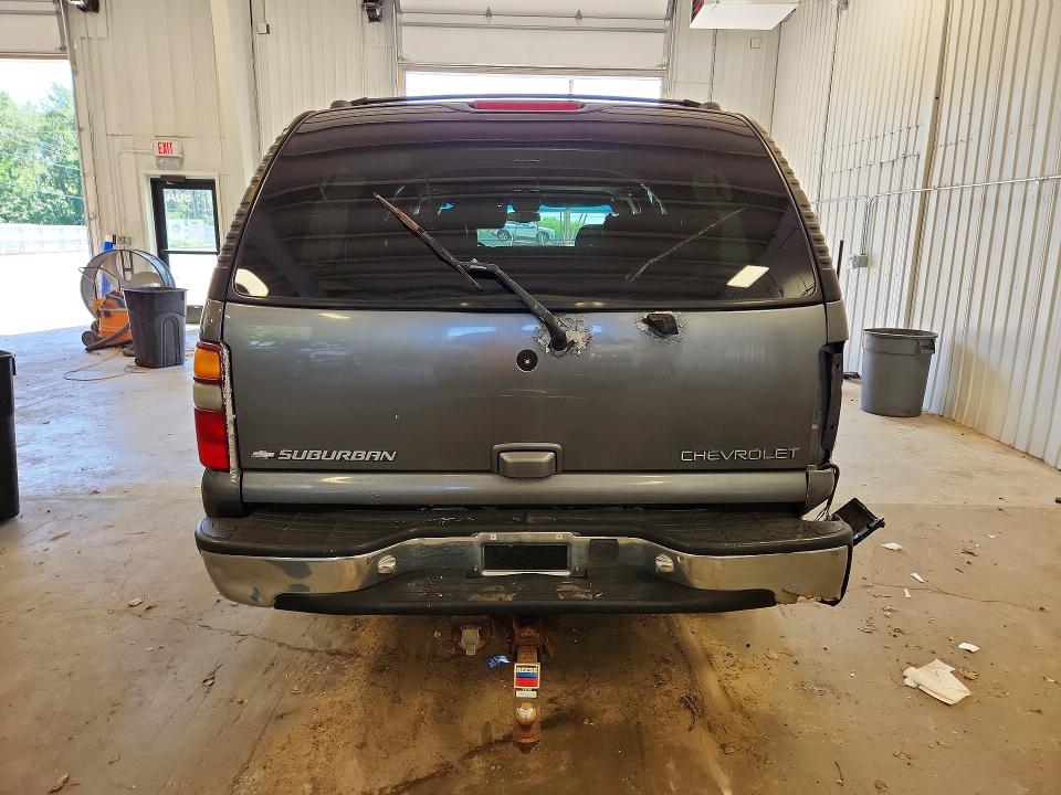 Photo 6 from auction – 2002 CHEVROLET SUBURBAN with VIN 1GNFK16Z72J126280