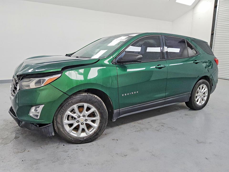 CHEVROLET EQUINOX 2018 with VIN 2GNAXHEV3J6311621 - Photo from auction
