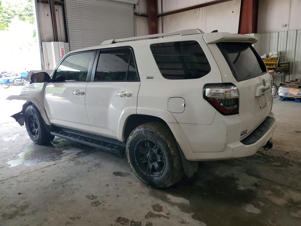 Photo 2 from auction – 2016 TOYOTA 4RUNNER with VIN JTEBU5JR6G5328555