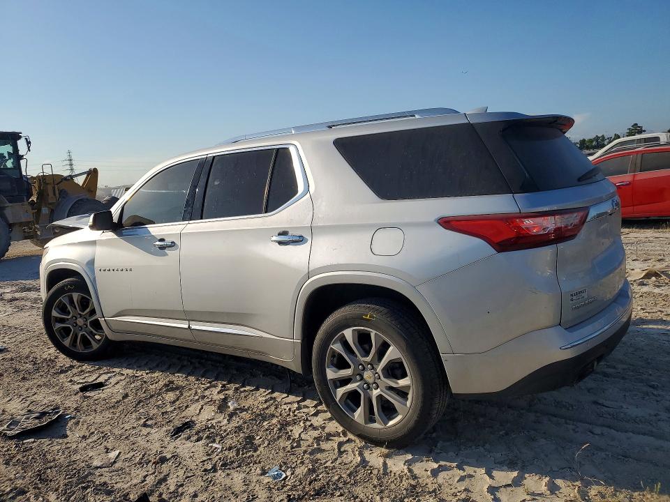 Photo 2 from auction – 2019 CHEVROLET TRAVERSE with VIN 1GNERKKW5KJ218769