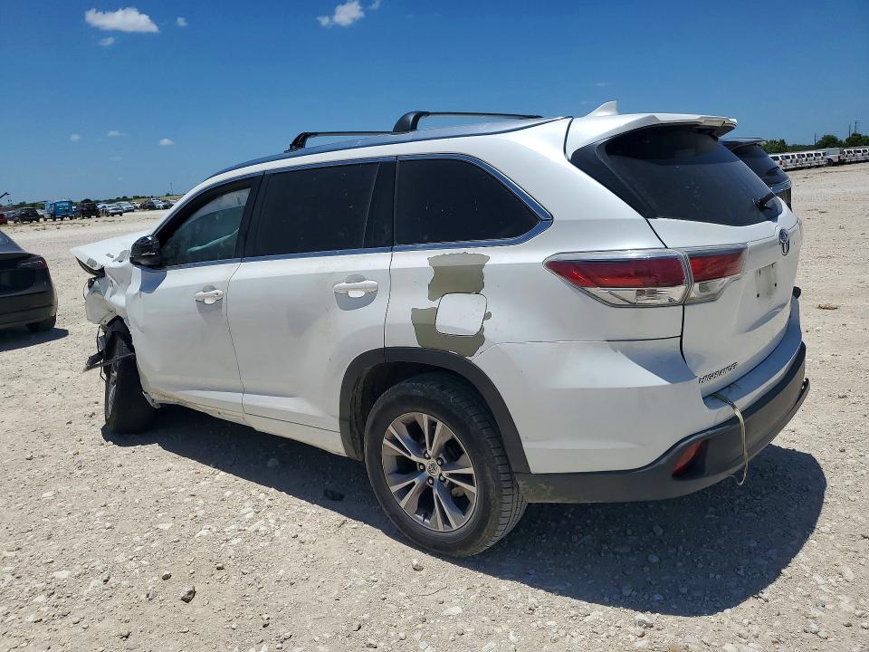 Photo 2 from auction – 2015 TOYOTA HIGHLANDER with VIN 5TDKKRFHXFS113545