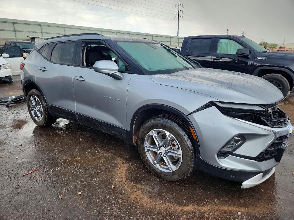 Photo 4 from auction – 2023 CHEVROLET BLAZER with VIN 3GNKBCR43PS130195