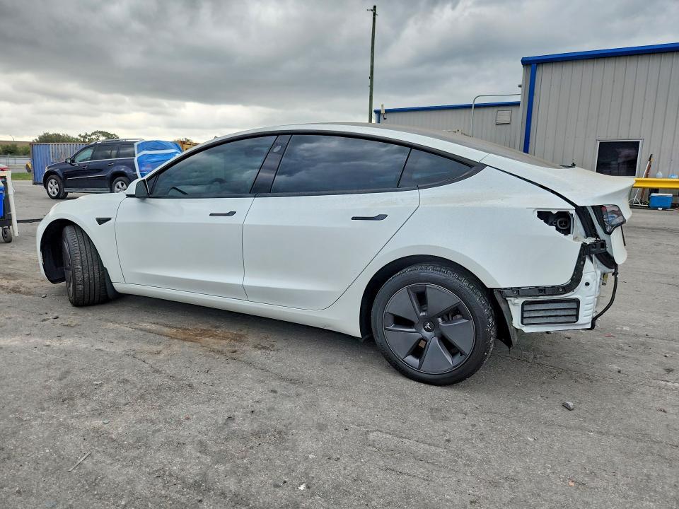 Снимка 2 от търг – 2023 TESLA MODEL 3 с VIN 5YJ3E1EA8PF504989