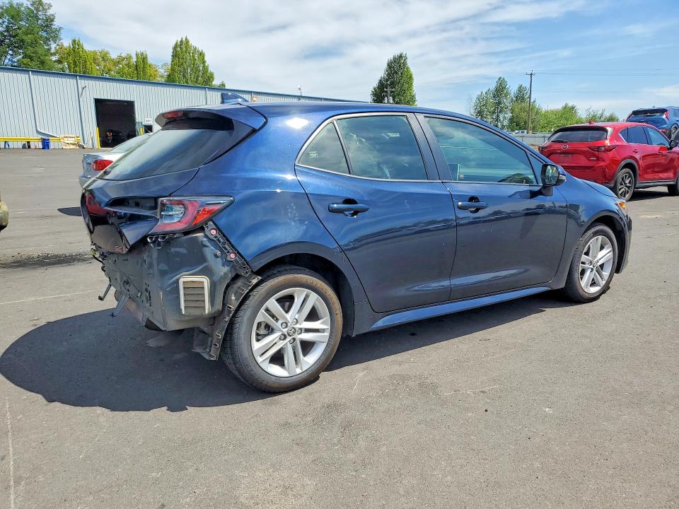 Photo 3 from auction – 2021 TOYOTA COROLLA HATCHBACK with VIN JTND4MBE9M3125973