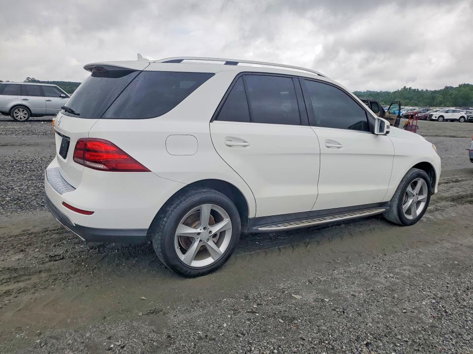 Photo 3 from auction – 2016 MERCEDES-BENZ GLE with VIN 4JGDA5JB7GA692995