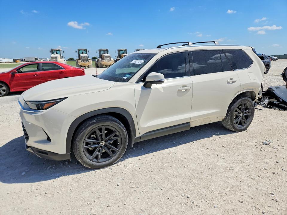 TOYOTA GRAND HIGHLANDER 2024 with VIN 5TDAAAB54RS053505 - Photo from auction