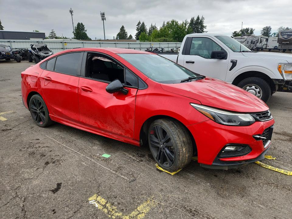 Photo 4 from auction – 2018 CHEVROLET CRUZE with VIN 1G1BE5SM0J7206475