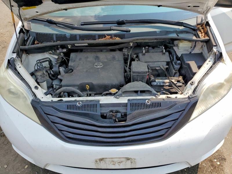 Photo 12 from auction – 2015 TOYOTA SIENNA with VIN 5TDZK3DC8FS546459