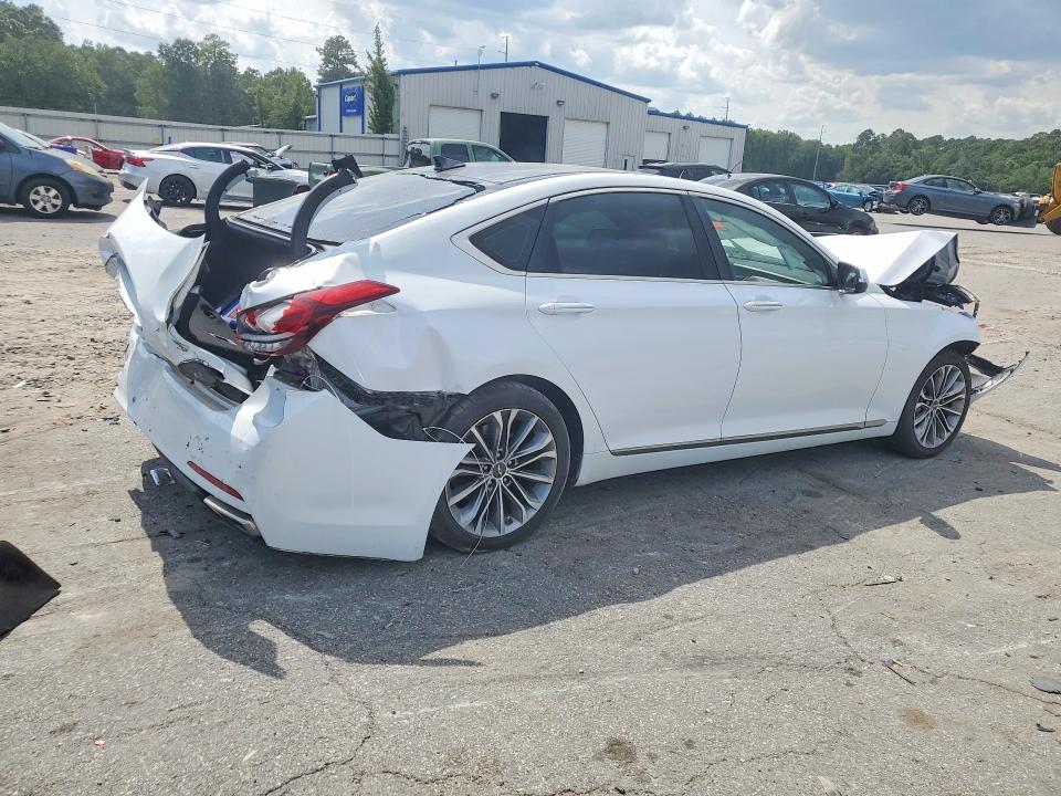 Photo 3 from auction – 2015 HYUNDAI GENESIS with VIN KMHGN4JE6FU059309