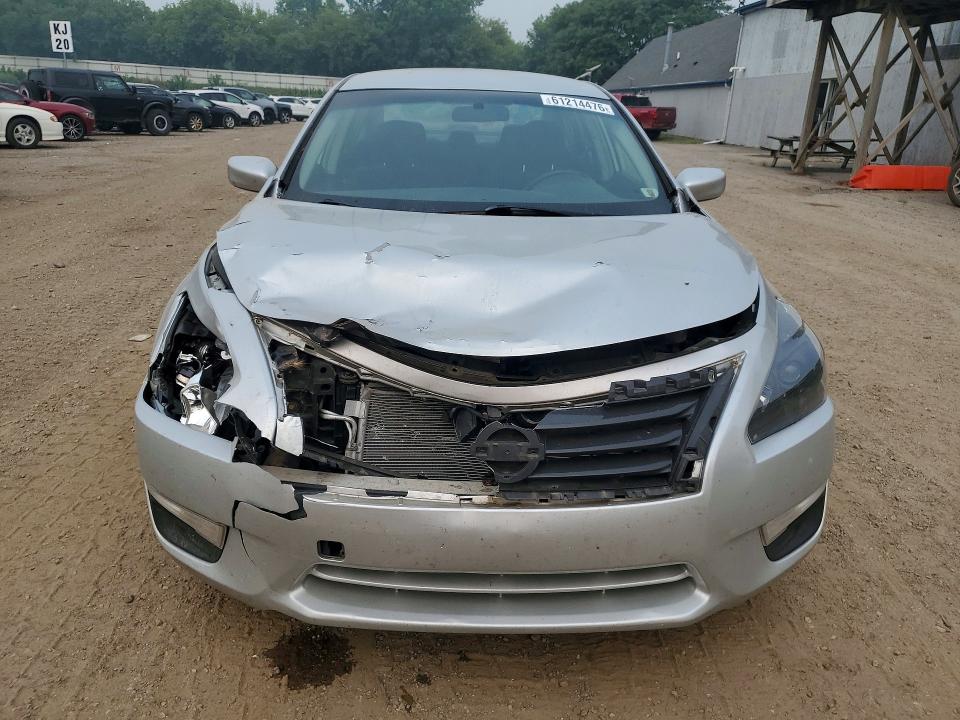 Photo 5 from auction – 2013 NISSAN ALTIMA with VIN 1N4AL3AP5DC237702