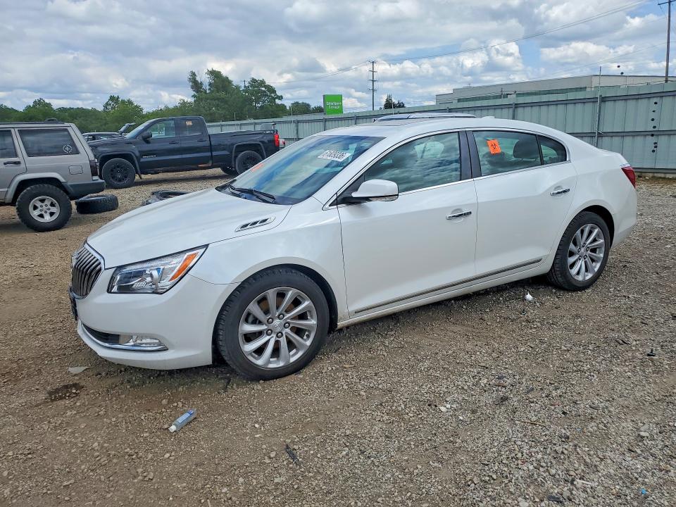 BUICK LACROSSE 2016 with VIN 1G4GB5G35GF193951 - Photo from auction