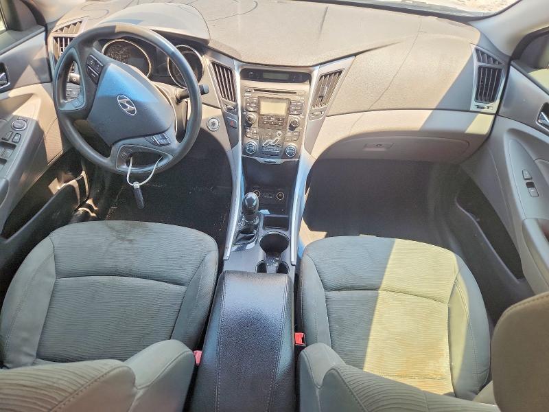 Photo 8 from auction – 2011 HYUNDAI SONATA with VIN KMHEC4A46BA004567