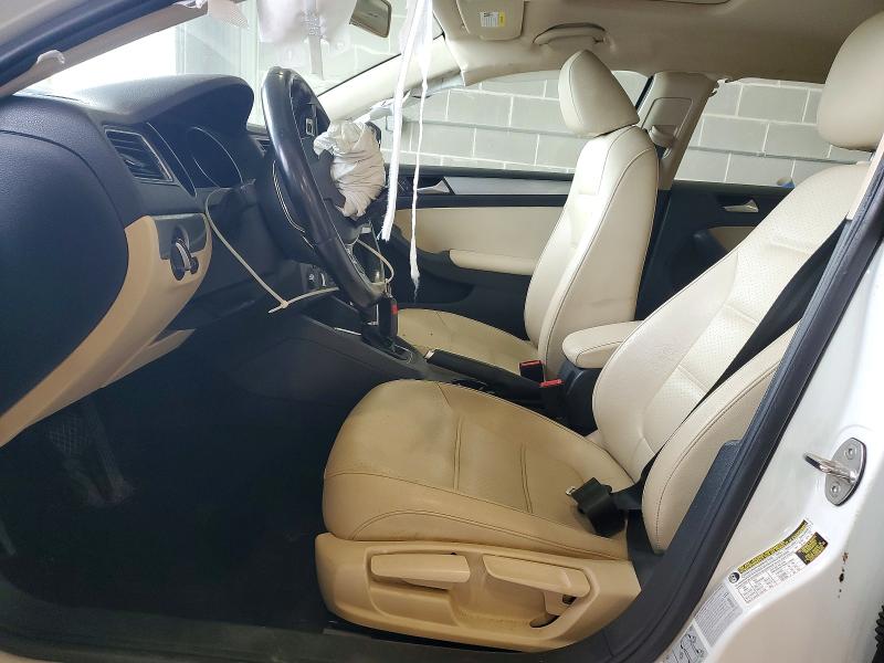 Photo 7 from auction – 2017 VOLKSWAGEN JETTA with VIN 3VWDB7AJ7HM380522