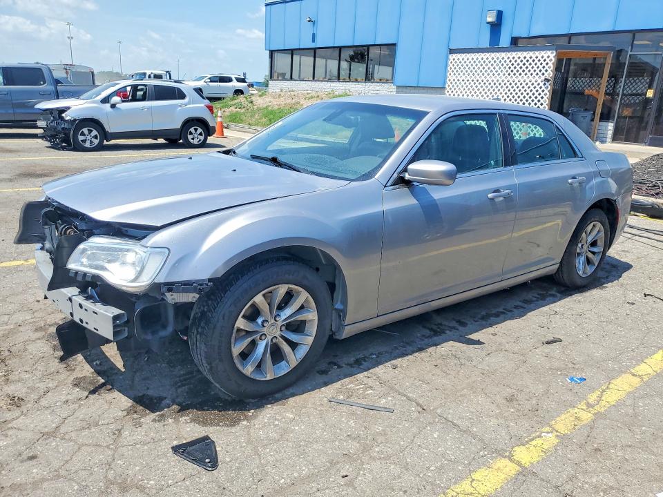 CHRYSLER 300 2016 with VIN 2C3CCAAG2GH206890 - Photo from auction