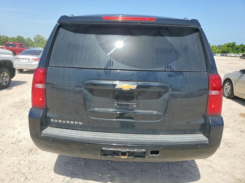 Photo 6 from auction – 2017 CHEVROLET SUBURBAN with VIN 1GNSCHKC4HR151198