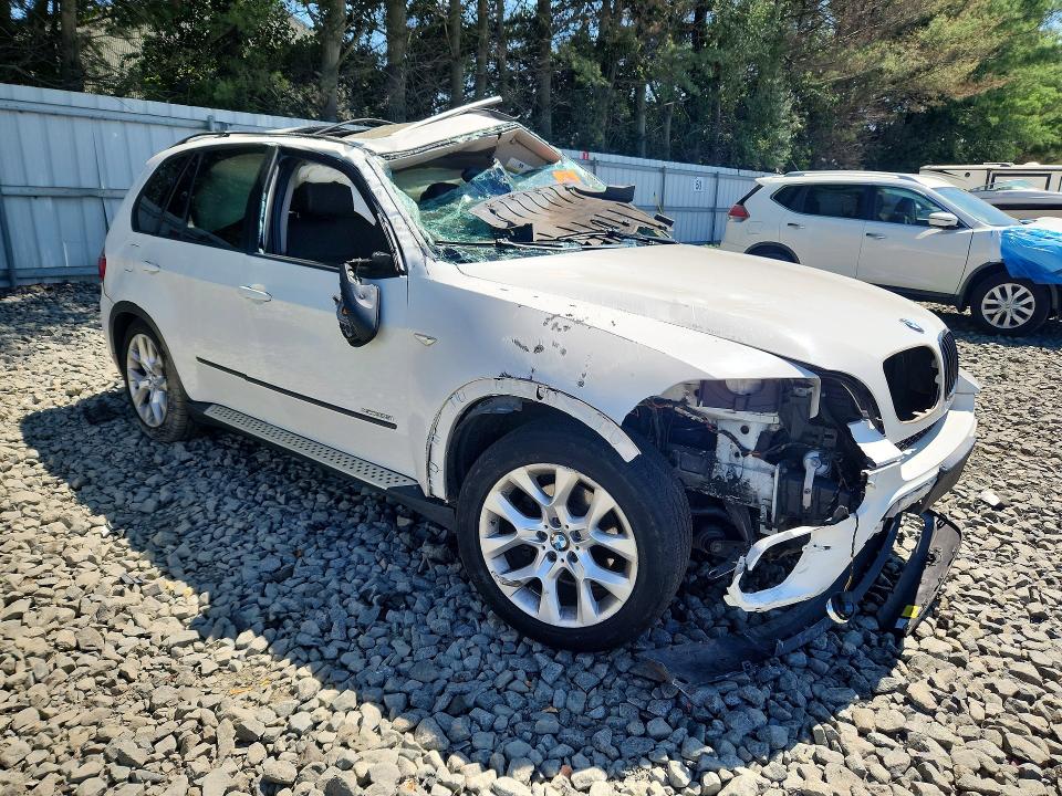 Photo 4 from auction – 2011 BMW X5 with VIN 5UXZV4C5XBL414653