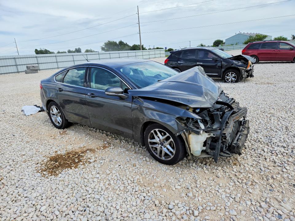 Photo 4 from auction – 2016 FORD FUSION with VIN 3FA6P0HD7GR217235