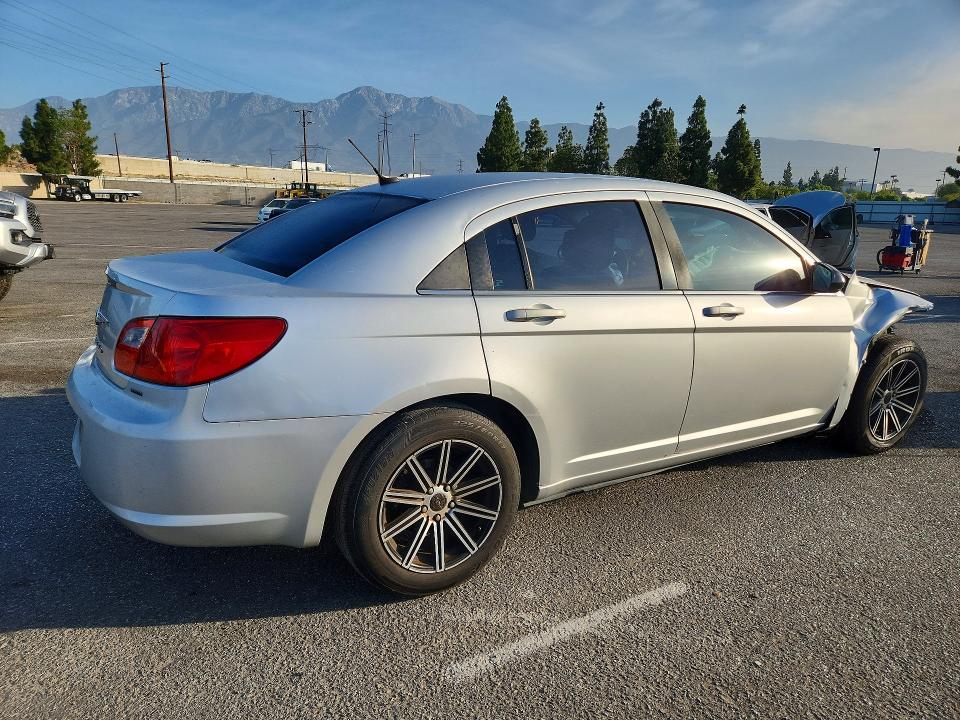 Photo 3 from auction – 2010 CHRYSLER SEBRING with VIN 1C3CC4FB4AN213630