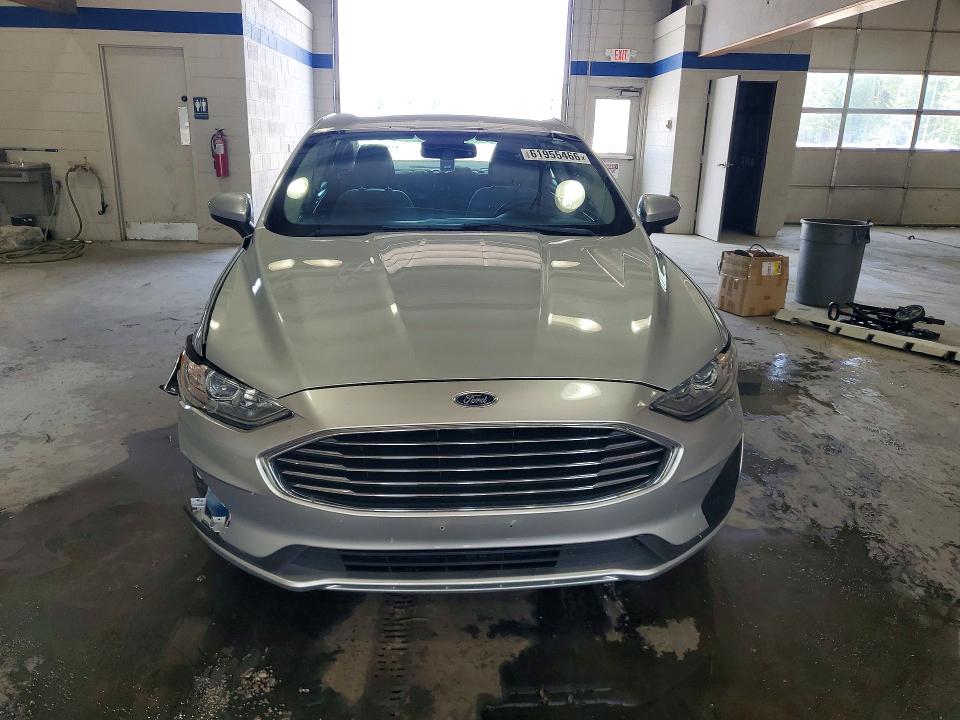 صورة رقم 5 من المزاد - 2019 FORD FUSION مع VIN 3FA6P0LU4KR110210