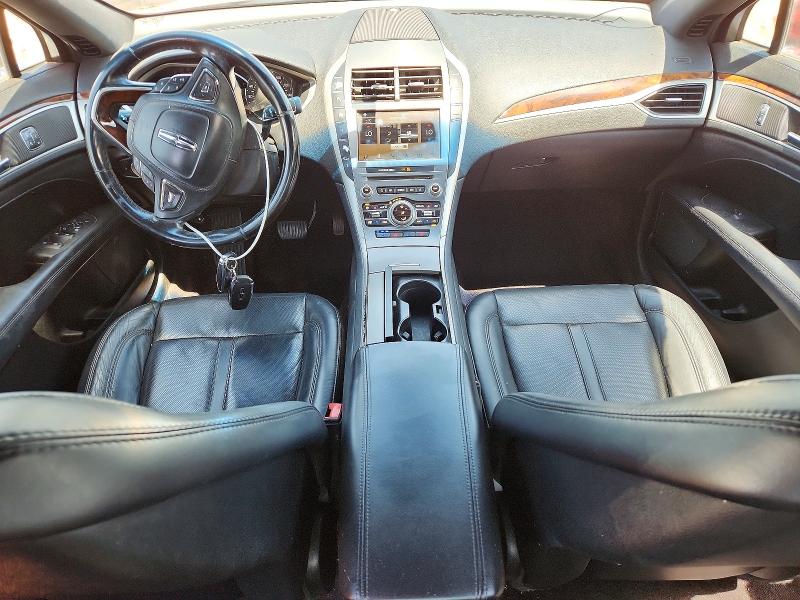 Photo 8 from auction – 2017 LINCOLN MKZ with VIN 3LN6L5E92HR641387