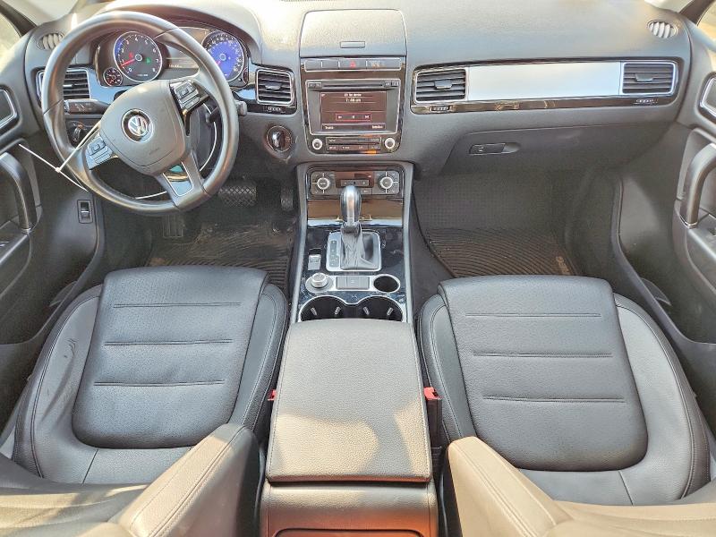 Photo 8 from auction – 2016 VOLKSWAGEN TOUAREG with VIN WVGEF9BP5GD003641