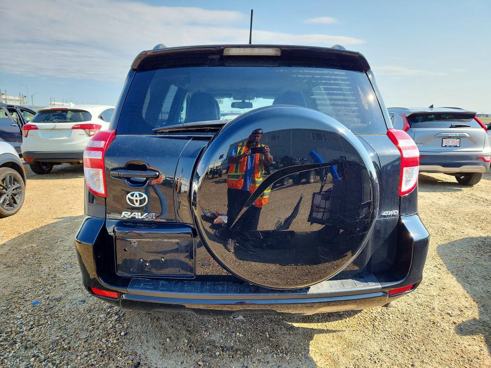 Photo 6 from auction – 2011 TOYOTA RAV4 with VIN 2T3DF4DVXBW158003