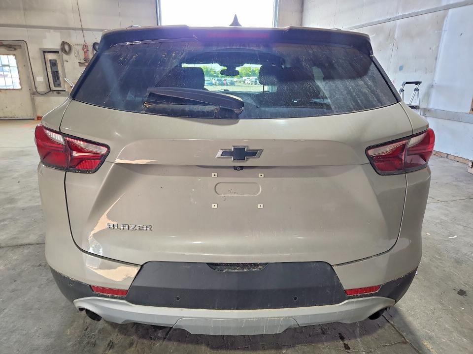 Photo 6 from auction – 2021 CHEVROLET BLAZER with VIN 3GNKBCRS7MS505290
