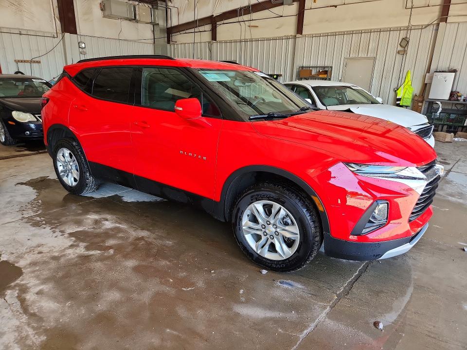 Photo 4 from auction – 2021 CHEVROLET BLAZER with VIN 3GNKBCR40MS521381