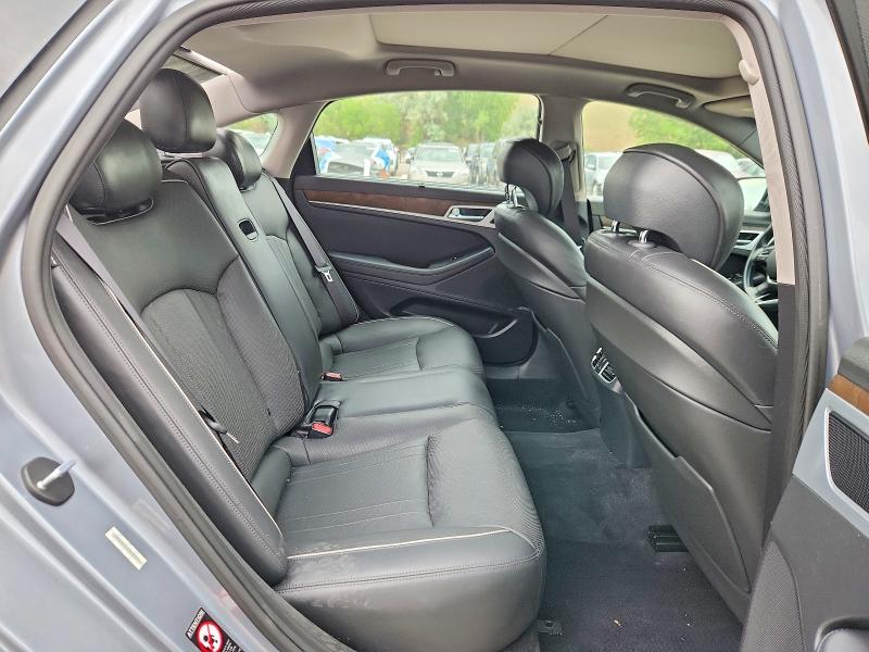 Photo 10 from auction – 2015 HYUNDAI GENESIS with VIN KMHGN4JE3FU022816
