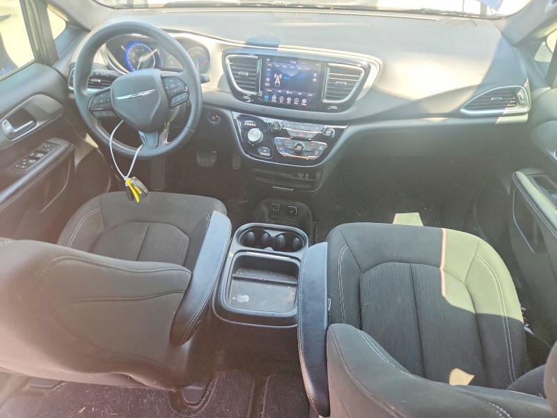 Photo 8 from auction – 2018 CHRYSLER PACIFICA with VIN 2C4RC1FG2JR352612