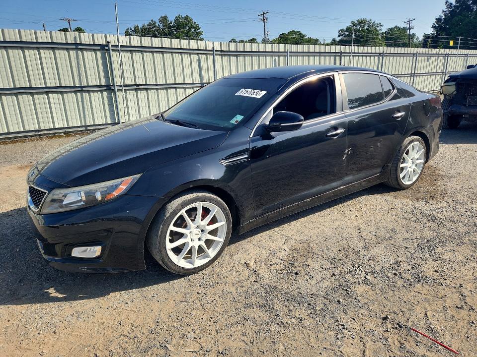 KIA OPTIMA 2015 مع رقم تعريف المركبة 5XXGM4A71FG517661 - صورة من المزاد