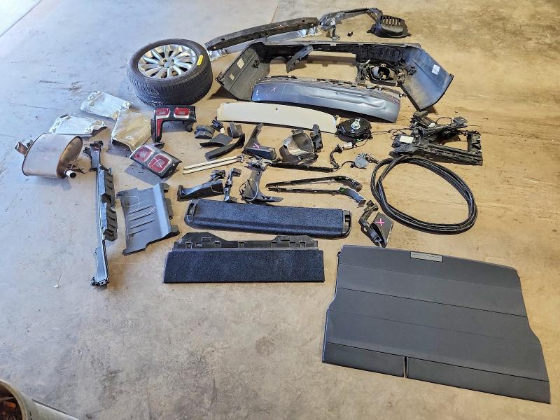 Photo 13 from auction – 2019 LAND ROVER RANGE ROVER with VIN SALGS2SV2KA516458