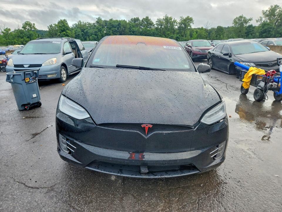 Photo 5 from auction – 2020 TESLA MODEL X with VIN 5YJXCDE2XLF219593