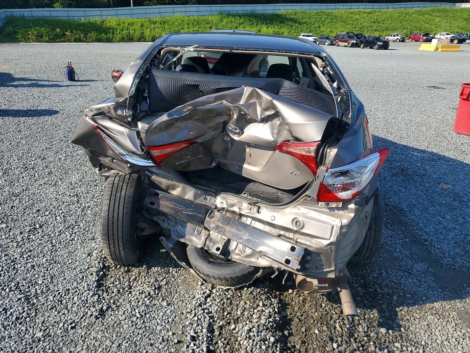 Photo 6 from auction – 2018 TOYOTA COROLLA with VIN 5YFBURHE2JP754039