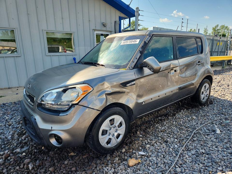 KIA SOUL 2013 with VIN KNDJT2A59D7490629 - Photo from auction