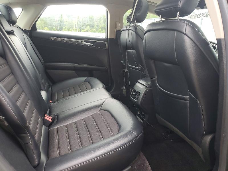Photo 10 from auction – 2017 FORD FUSION with VIN 3FA6P0LU0HR136103
