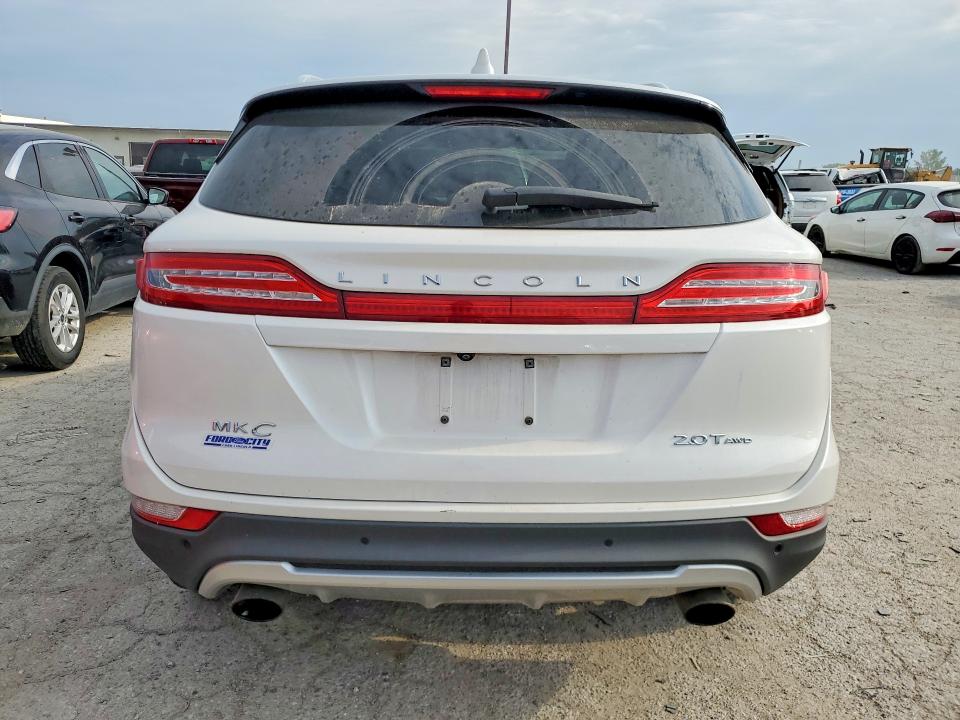 Photo 6 from auction – 2017 LINCOLN MKC with VIN 5LMCJ3D9XHUL11128