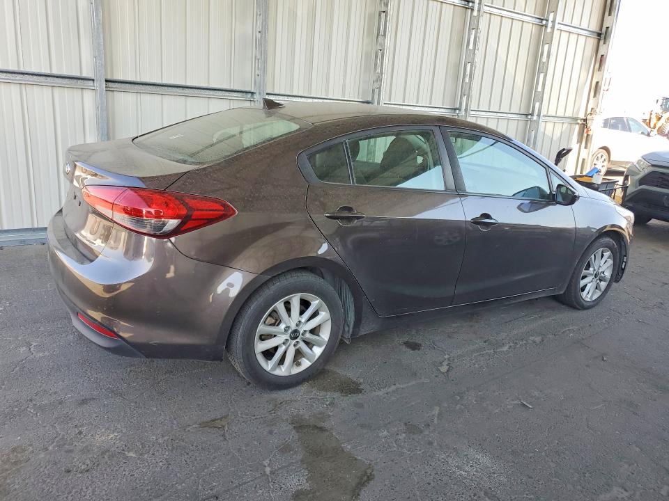 Photo 3 from auction – 2017 KIA FORTE with VIN 3KPFL4A75HE132923