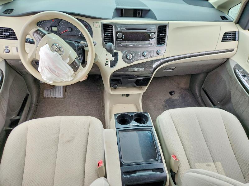 Photo 8 from auction – 2012 TOYOTA SIENNA with VIN 5TDJK3DC4CS038594
