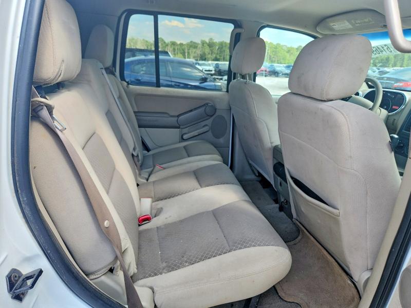 Photo 11 from auction – 2006 FORD EXPLORER with VIN 1FMEU62EX6UB54055