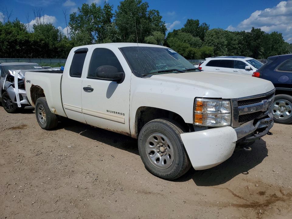 Photo 4 from auction – 2011 CHEVROLET SILVERADO with VIN 1GCRKREA3BZ277652