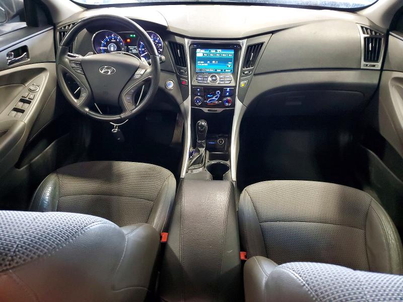 Photo 8 from auction – 2012 HYUNDAI SONATA with VIN 5NPEC4AC6CH455813