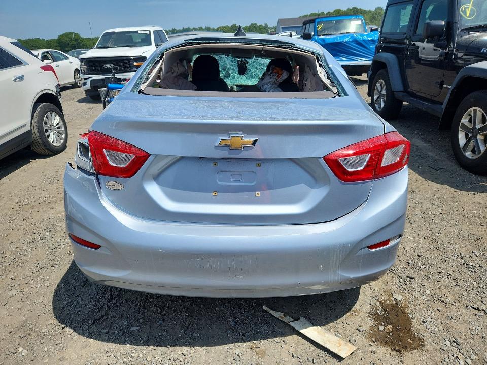 Photo 6 from auction – 2017 CHEVROLET CRUZE with VIN 1G1BC5SM5H7144331