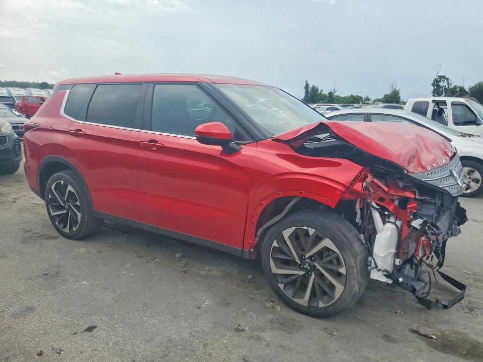 Photo 4 from auction – 2023 MITSUBISHI OUTLANDER with VIN JA4J3UA82PZ039728